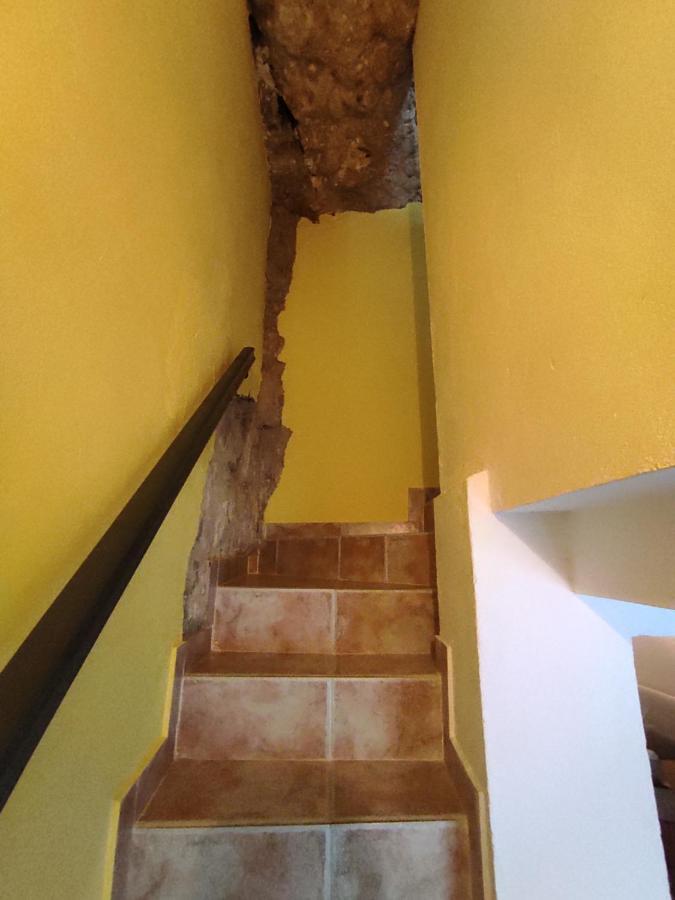 הוילה אלקלה דל חוקאר Casa Cueva El Porton מראה חיצוני תמונה