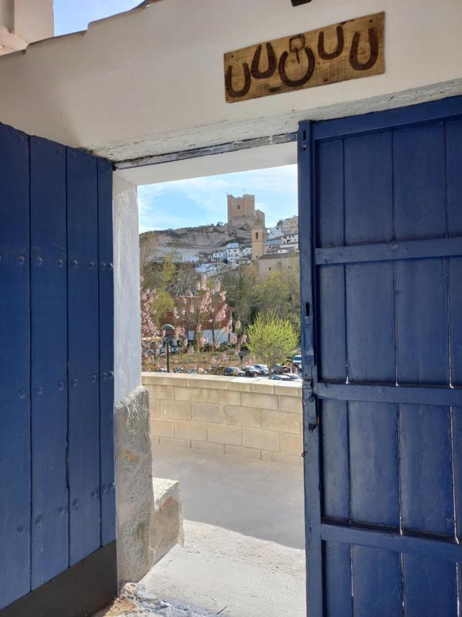 הוילה אלקלה דל חוקאר Casa Cueva El Porton מראה חיצוני תמונה